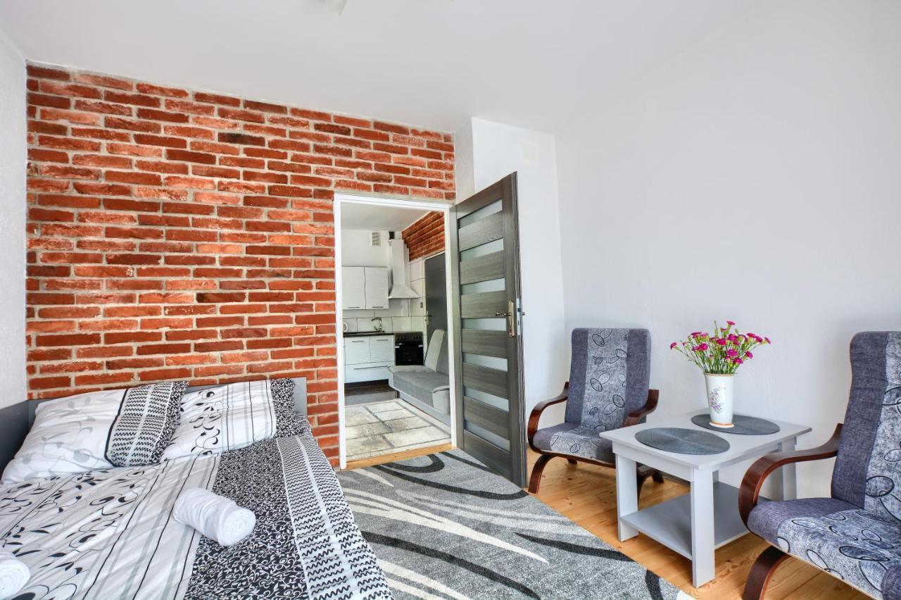 Ceglany Apartament Ustrzyki Dolne Buitenkant foto