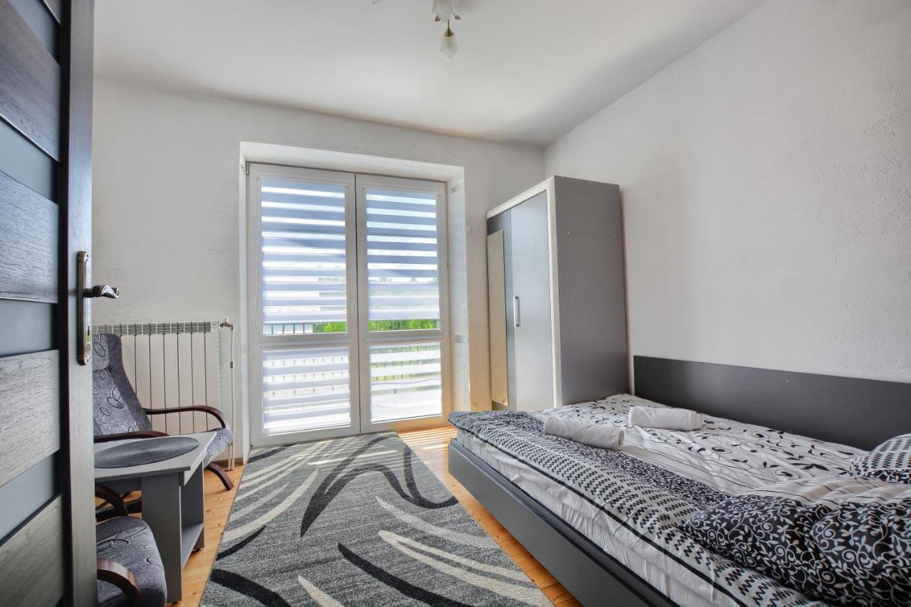 Ceglany Apartament Ustrzyki Dolne Buitenkant foto