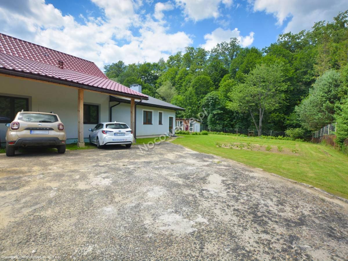 Ceglany Apartament Ustrzyki Dolne Buitenkant foto