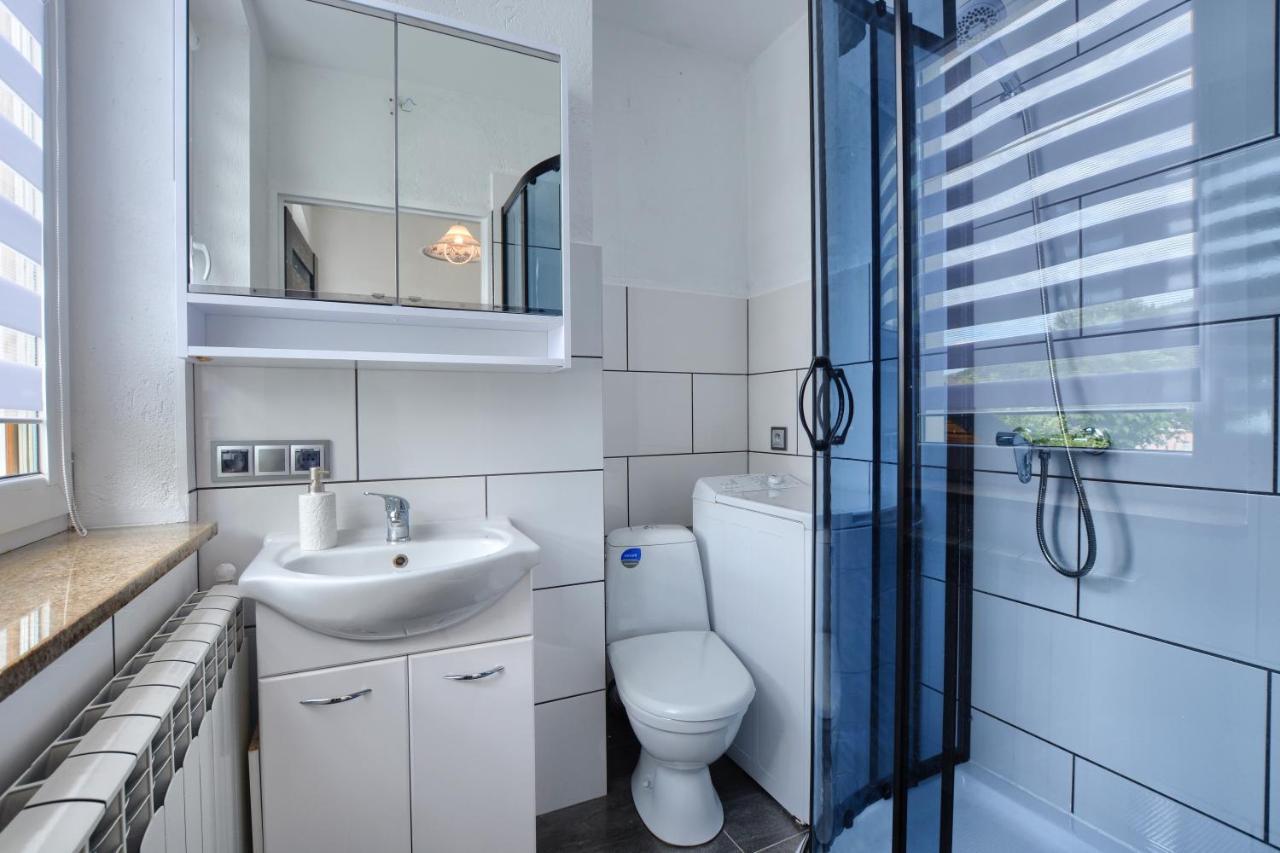 Ceglany Apartament Ustrzyki Dolne Buitenkant foto